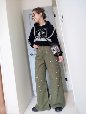 「闘魂SHOPのアイテム（パーカー、ブラック系）」を使った、アリエル＊さん（レディース・155cm）の春コーディネート