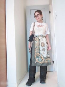 「アイテム（Tシャツ/カットソー、ベージュ系）」を使った、アリエル＊さん（レディース・155cm）の秋コーディネート