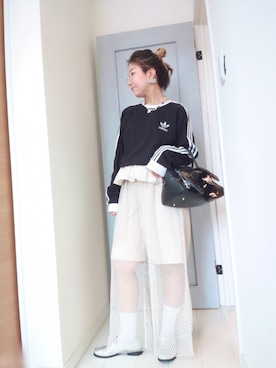 「adidas（アディダス）のアディカラー クラシックス スリーストライプス 長袖Tシャツ / ロンT / アディダスオリジナルス adidas Originals（Tシャツ/カットソー、ブラック系）」を使った、アリエル＊さん（レディース・155cm）の春コーディネート