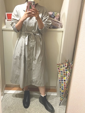 「3色コーデ」｜「アイテム（トレンチコート）」を使った、m.さん（レディース・161cm）の夏コーディネート