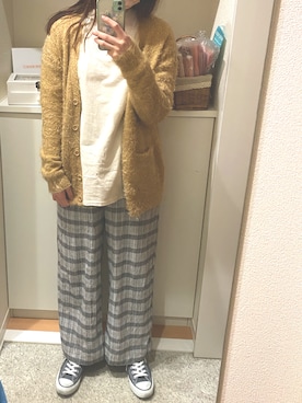 「フェザー」｜「アイテム（スニーカー）」を使った、m.さん（レディース・161cm）の冬コーディネート