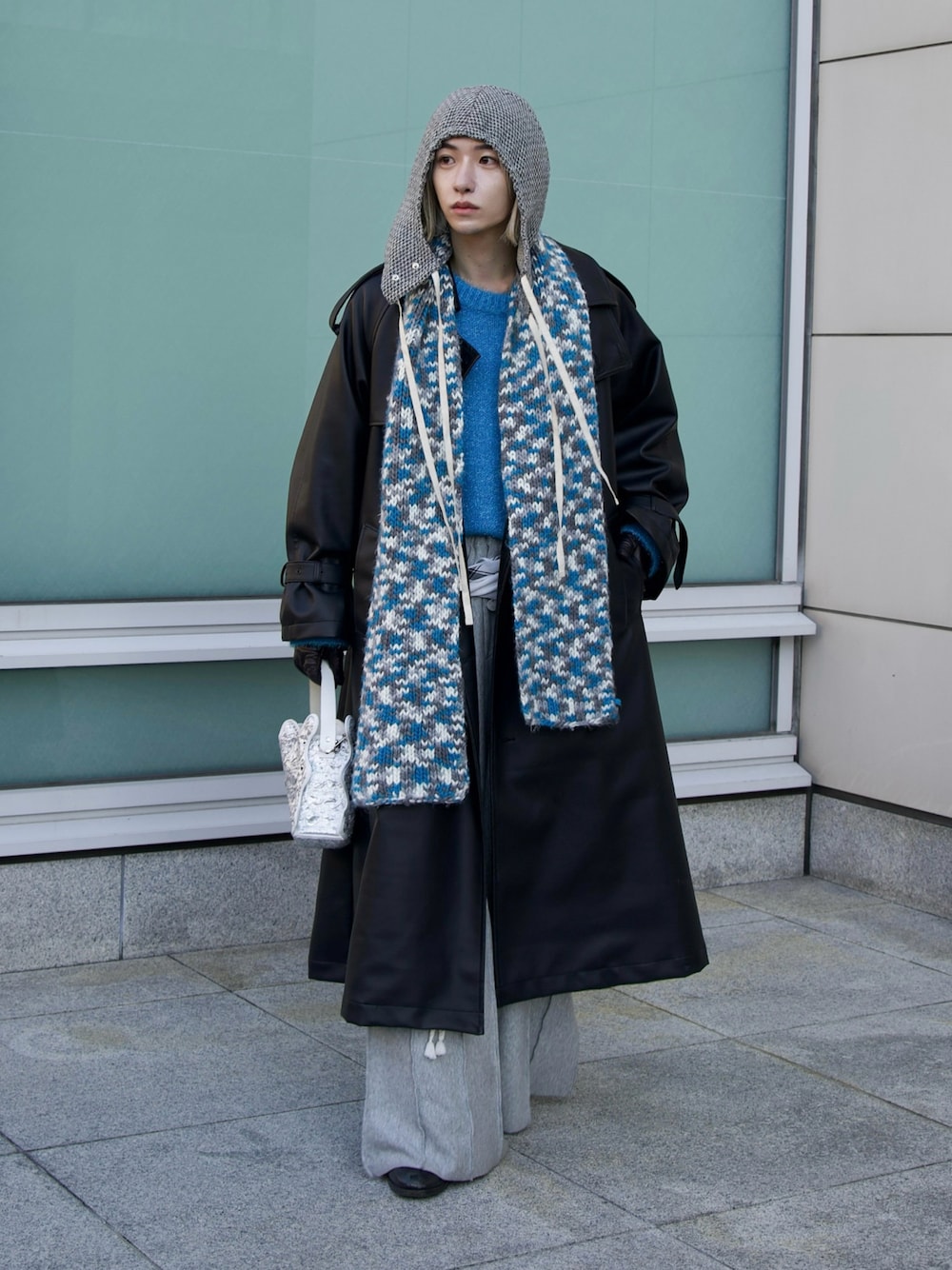 「マイベストコーデ2023、冬コーデ、古着MIX、年末WEAR感謝祭、レザーコート、マフラーコーデ」｜「MAISON SPECIALのLame Pullover Knit/ラメプルオーバーニット【MAISON SPECIAL/メゾンスペシャル】（ニット/セーター、ブルー系）」を使った、renyaさん（メンズ・170cm）の冬コーディネートの1枚目の写真