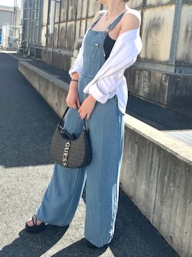「GUESS」｜「アイテム（サロペット/オーバーオール）」を使った、GUESS JAPANさん（レディース・165cm）の春コーディネート
