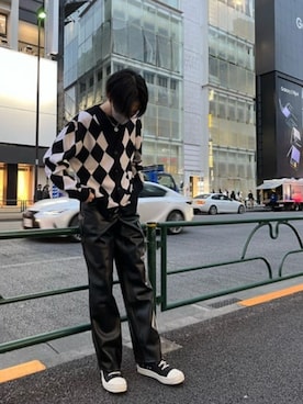 「Guess（ゲス）のアイテム（カーディガン/ボレロ）」を使った、GUESS JAPANさん（メンズ・170cm）の冬コーディネート
