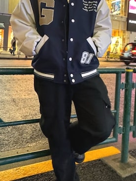 「Guess（ゲス）のアイテム（スタジャン）」を使った、GUESS JAPANさん（メンズ・164cm）の春コーディネート