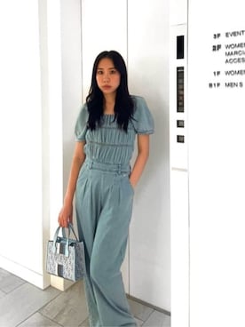 「Guess（ゲス）のアイテム（オールインワン・サロペット）」を使った、GUESS JAPANさん（レディース・160cm）の夏コーディネート