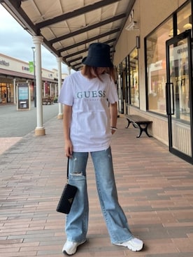 「GUESS」｜「アイテム（財布/小物）」を使った、GUESS JAPANさん（レディース・163cm）の夏コーディネート