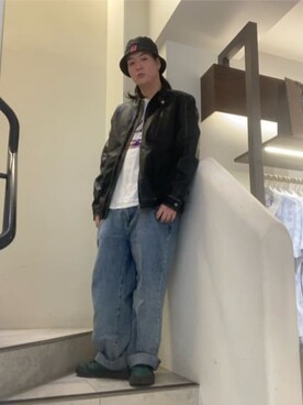 「Guess（ゲス）のアイテム（ブルゾン）」を使った、GUESS JAPANさん（メンズ・178cm）の春コーディネート
