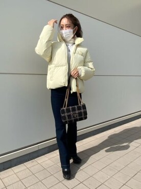 「Guess（ゲス）のアイテム（ダウンジャケット/コート）」を使った、GUESS JAPANさん（レディース・163cm）の秋コーディネート