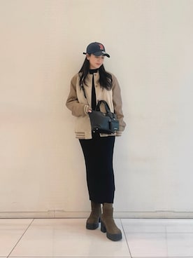 「アイテム（スタジャン）」を使った、GUESS JAPANさん（レディース・159cm）の秋コーディネート