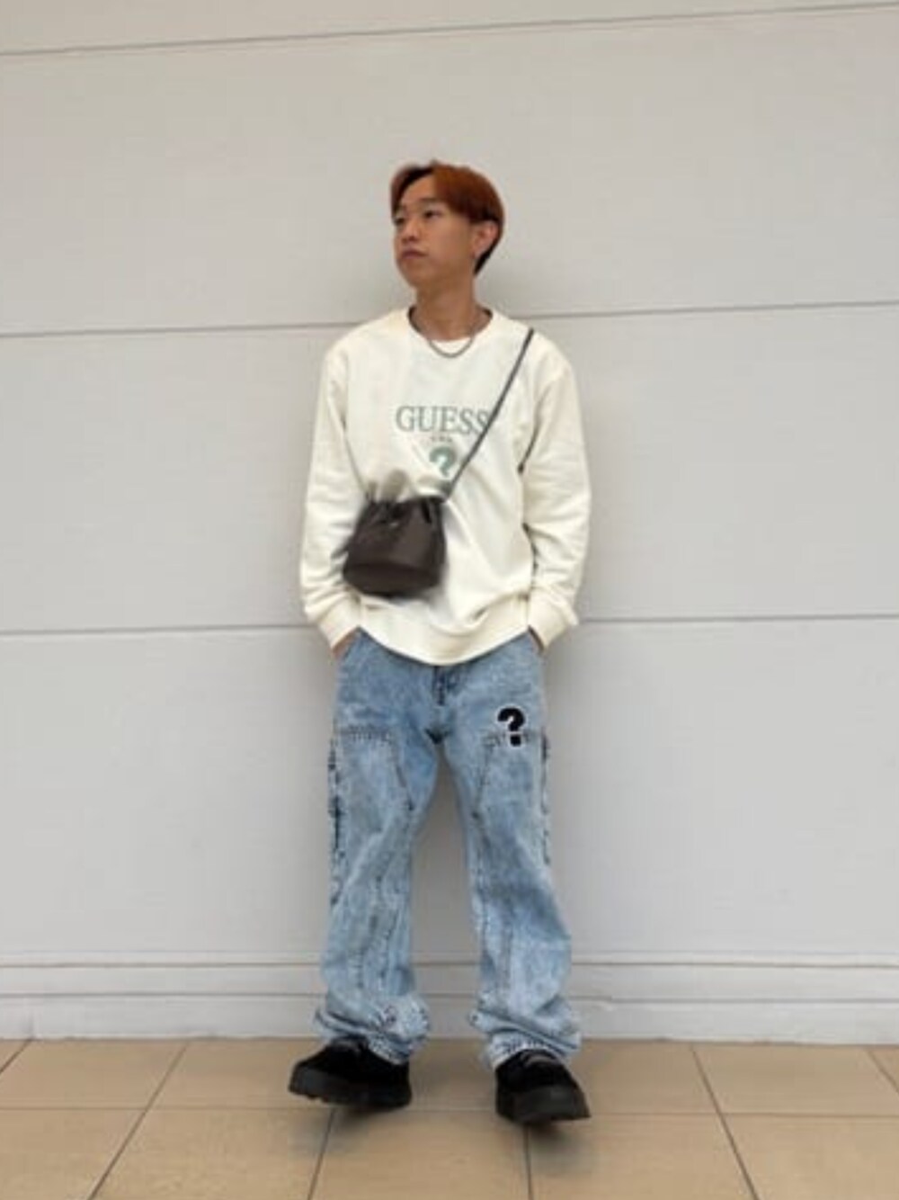 「guess、GUESS、GUESS Originals、コラボアイテム、カジュアル、カジュアルコーデ、ストリートコーデ、ストリートMIX」｜「GuessのGUESS Originals x MARKET Collection Carpenter Pant（デニムパンツ、ブルー系）」を使った、GUESS JAPANさん（メンズ・158cm）の冬コーディネートの1枚目の写真
