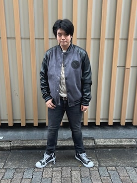 「アイテム（スタジャン）」を使った、GUESS JAPANさん（メンズ・178cm）の秋コーディネート