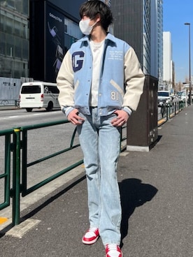 「Guess（ゲス）のアイテム（スタジャン）」を使った、GUESS JAPANさん（メンズ・178cm）の春コーディネート