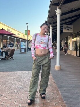 「Guess（ゲス）のアイテム（その他トップス）」を使った、GUESS JAPANさん（レディース・162cm）の春コーディネート