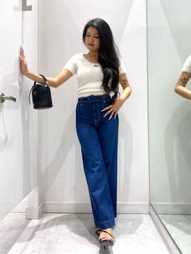 「Guess（ゲス）のアイテム（その他トップス）」を使った、GUESS JAPANさん（レディース・163cm）の春コーディネート
