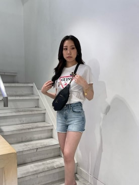 「Guess（ゲス）のアイテム（アクセサリー）」を使った、GUESS JAPANさん（レディース・160cm）の夏コーディネート