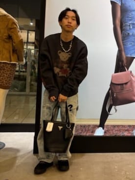 「Guess（ゲス）のアイテム（スウェット）」を使った、GUESS JAPANさん（メンズ・158cm）の冬コーディネート