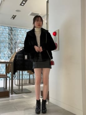 「レザースカート」｜「アイテム（ブルゾン）」を使った、GUESS JAPANさん（レディース・161cm）の冬コーディネート