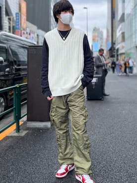 「Guess（ゲス）のアイテム（ベスト）」を使った、GUESS JAPANさん（メンズ・178cm）の春コーディネート