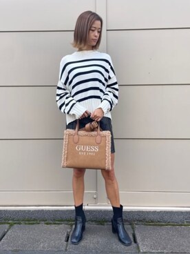 「Guess（ゲス）のアイテム（スカート）」を使った、GUESS JAPANさん（レディース・163cm）の冬コーディネート