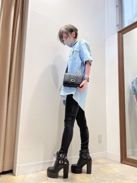「GUESS」｜「アイテム（財布/小物）」を使った、GUESS JAPANさん（レディース・159cm）の春コーディネート