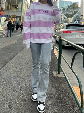 「Guess（ゲス）のアイテム（スウェット）」を使った、GUESS JAPANさん（レディース・165cm）の春コーディネート