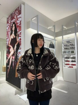 「Guess（ゲス）のアイテム（ブルゾン）」を使った、GUESS JAPANさん（レディース・162cm）の秋コーディネート