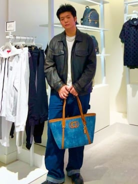 「Guess（ゲス）のアイテム（アクセサリー）」を使った、GUESS JAPANさん（メンズ・178cm）の冬コーディネート