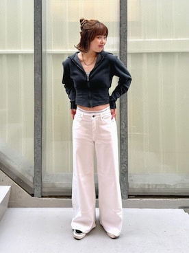 「アイテム（アンダーウェア）」を使った、GUESS JAPANさん（レディース・165cm）の秋コーディネート