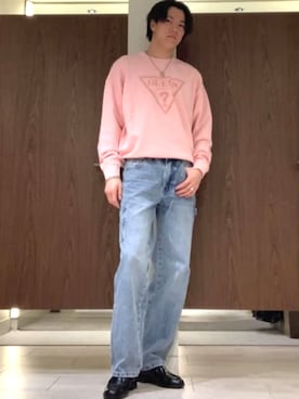 「Guess（ゲス）のアイテム（スウェット）」を使った、GUESS JAPANさん（メンズ・178cm）の春コーディネート