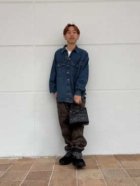 「Guess（ゲス）のアイテム（トートバッグ）」を使った、GUESS JAPANさん（メンズ・158cm）の冬コーディネート