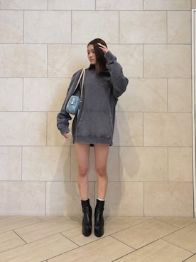 Guessのアイテムを使った人気ファッションコーディネート - WEAR