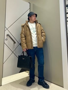 「Guess（ゲス）のアイテム（ブルゾン）」を使った、GUESS JAPANさん（メンズ・167cm）の冬コーディネート