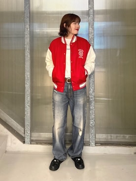 「アイテム（スタジャン）」を使った、GUESS JAPANさん（レディース・165cm）の秋コーディネート