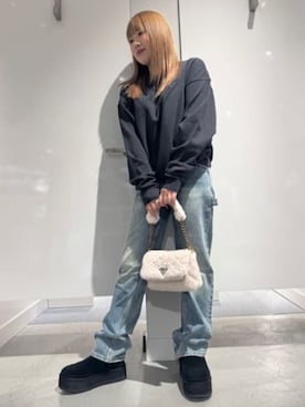 「Guess（ゲス）のアイテム（スウェット）」を使った、GUESS JAPANさん（レディース・156cm）の冬コーディネート