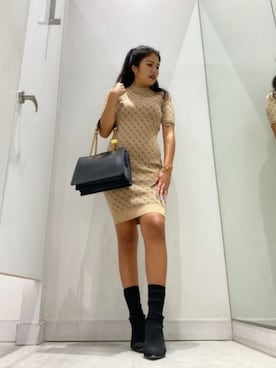 「Guess（ゲス）のアイテム（アクセサリー）」を使った、GUESS JAPANさん（レディース・163cm）の秋コーディネート
