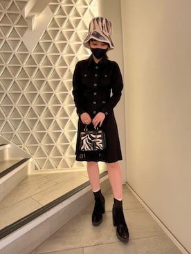 「Guess（ゲス）のアイテム（帽子）」を使った、GUESS JAPANさん（レディース・162cm）の冬コーディネート