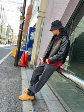 「Guess（ゲス）のアイテム（ハット）」を使った、GUESS JAPANさん（メンズ・169cm）の秋コーディネート