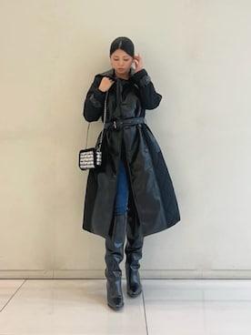 「アイテム（トレンチコート）」を使った、GUESS JAPANさん（レディース・155cm）の冬コーディネート