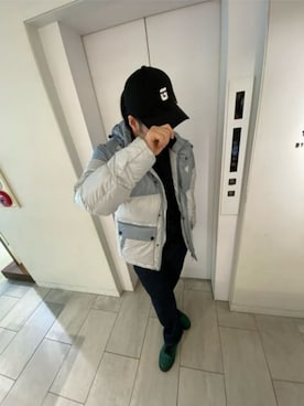 「アウターコーデ」｜「アイテム（キャップ）」を使った、GUESS JAPANさん（メンズ・178cm）の秋コーディネート