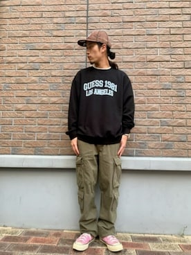 「アメカジスタイル」｜「アイテム（スウェット）」を使った、GUESS JAPANさん（メンズ・173cm）の秋コーディネート