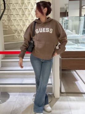 「Guess（ゲス）のアイテム（パーカー）」を使った、GUESS JAPANさん（レディース・161cm）の冬コーディネート