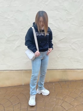 「ロゴパーカー」｜GUESS JAPANさん（レディース・152cm）の冬コーディネート