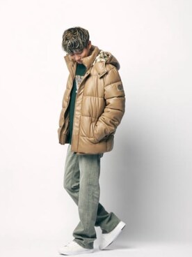 「Guess（ゲス）のアイテム（ブルゾン）」を使った、GUESS JAPANさん（メンズ・174cm）の春コーディネート