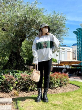 「Guess（ゲス）のアイテム（帽子）」を使った、GUESS JAPANさん（レディース・158cm）の秋コーディネート