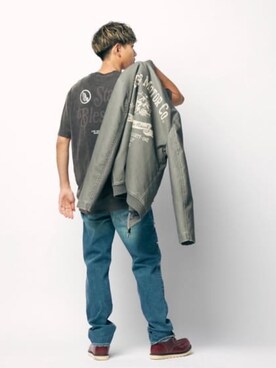 「Guess（ゲス）のアイテム（ブルゾン）」を使った、GUESS JAPANさん（メンズ・174cm）の春コーディネート
