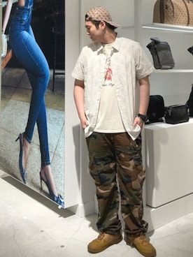 「Guess（ゲス）のアイテム（帽子）」を使った、GUESS JAPANさん（メンズ・178cm）の夏コーディネート