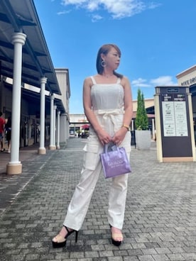 「ミニトート」｜GUESS JAPANさん（レディース・150cm）の夏コーディネート