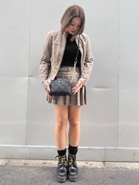 「アイテム（ノーカラージャケット）」を使った、GUESS JAPANさん（レディース・160cm）の秋コーディネート