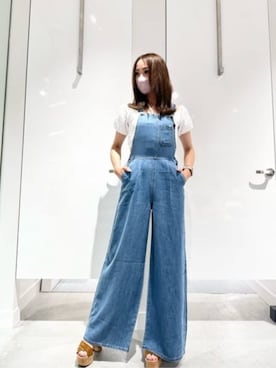 「Guess（ゲス）のアイテム（オールインワン・サロペット）」を使った、GUESS JAPANさん（レディース・161cm）の夏コーディネート